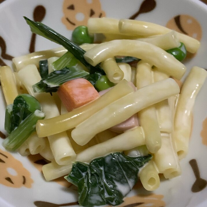 魚肉ソーセージと小松菜のマカロニサラダ